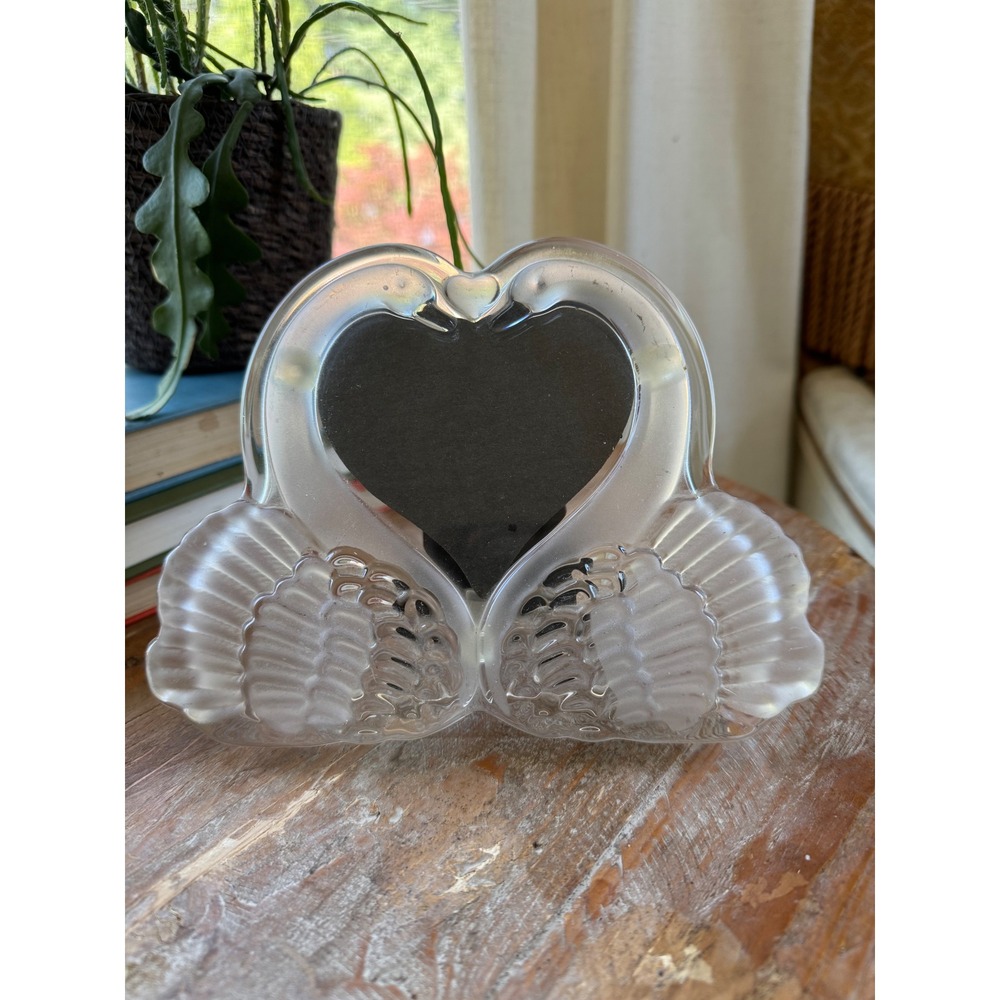 Vintage Frosted Glass Double Swan Heart Picture Frame Romantic Wedding Decor